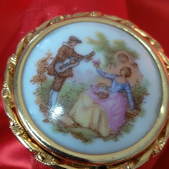 Limoges Vintage Hand-Painted Enameled Brooch - Picture 8 of 8